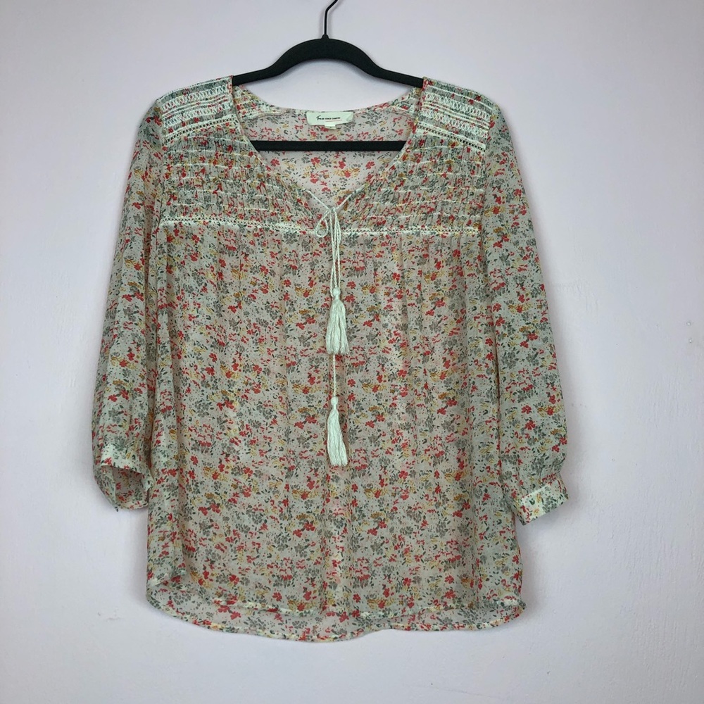Vince Camuto Floral Blouse Size S